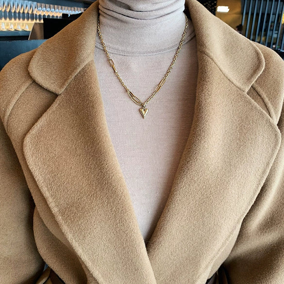 Velqar Peach Heart Necklace – Titanium Steel, Water Wave Chain, Light Luxury